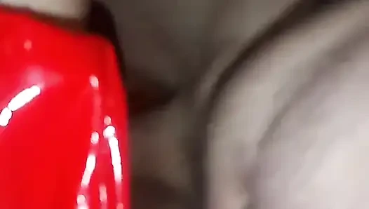 Wifey in rot