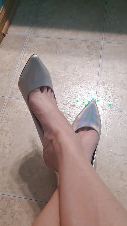 Stiletto Shoe Dangling