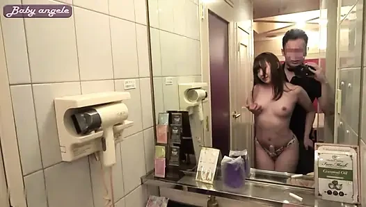 Akui saja atau aku menang ft move - gadis cantik yang dibicarakan semua orang