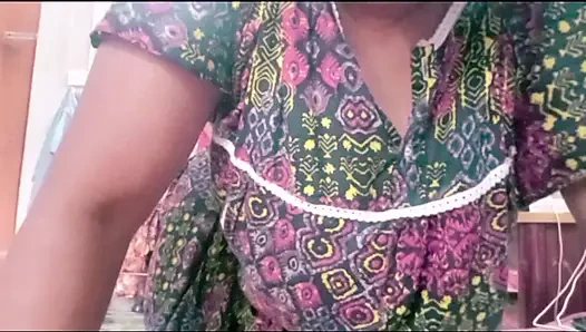 Боковая домохозяйка трахается утром в Джанголе. Анал трахнули.