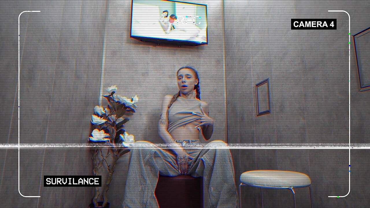 Duvar deliği olan gizli bir oda. Içinde sikildim