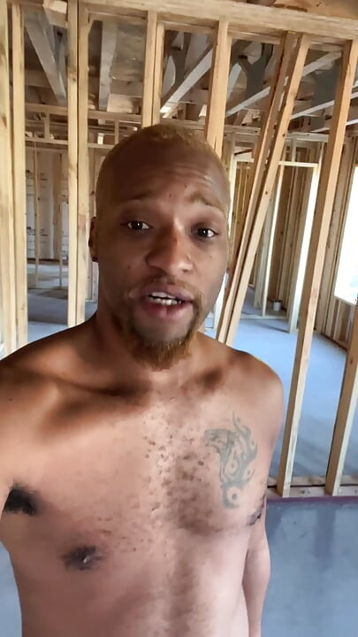 Kennie Jai Nude in Outoor!
