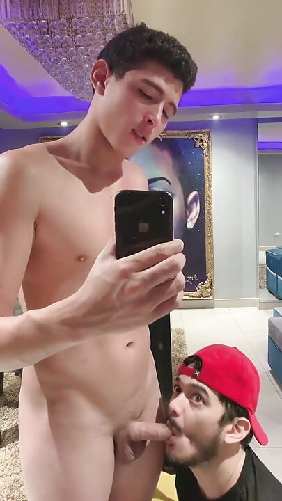 Markus Gets a Blowjob in Front of the Mirror