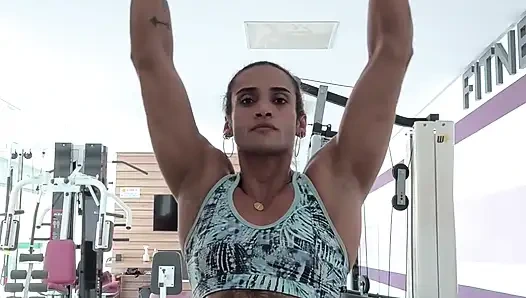 You're too small to be this ebony's coach