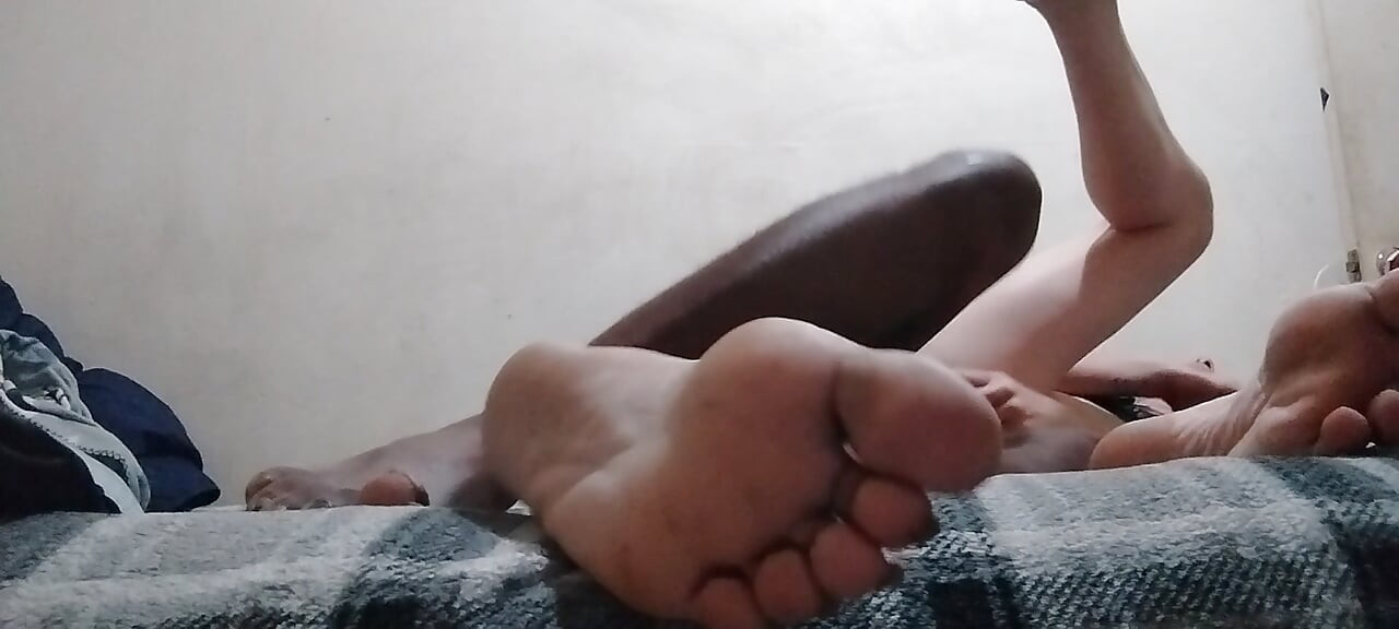 Boyfriend sneaks over while husband is gone.