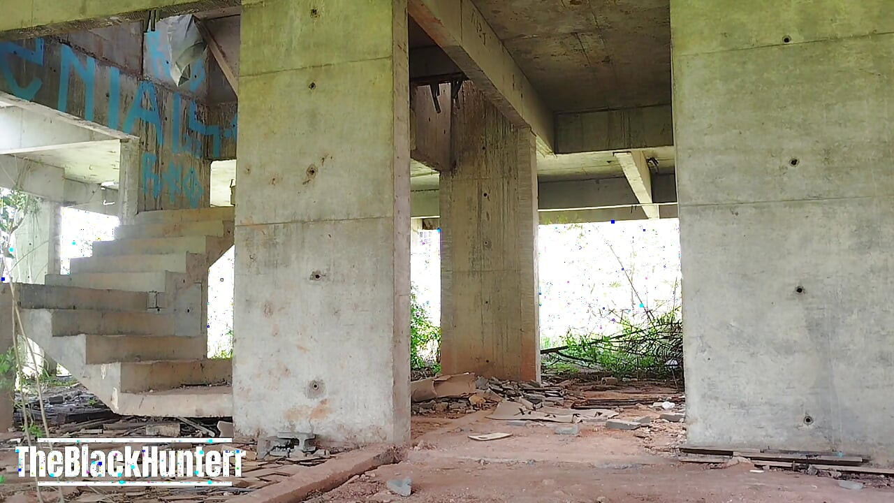 Ugly a Big Dildo in My Ass in Construction