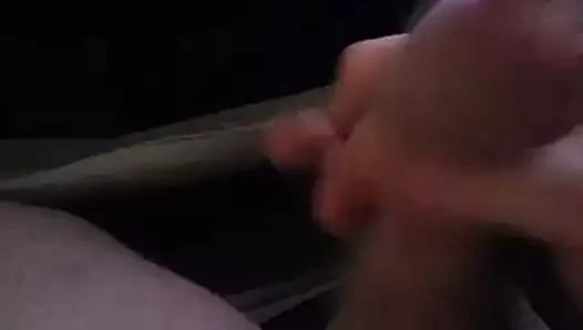 Yarağımı oynuyorum