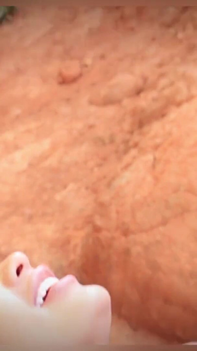 EU COMO UMA LINDA LATINA ENQUANTO O MARIDO ESTÁ TRABALHANDO Clipe 2