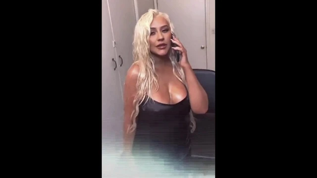 Christina Aguilera nips in health mag