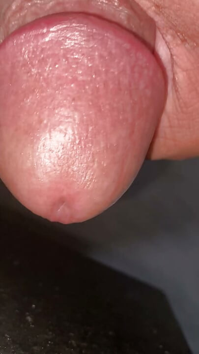 I have a horny cock , and I'm in the tolets to cum, I'm cumming my cock and I've been fucking it until I cum
