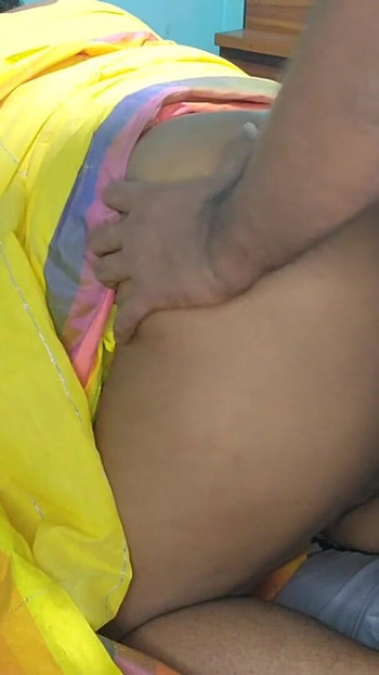 Deshi romantični bhabi i debor vreli video deo 2 | Klip 1