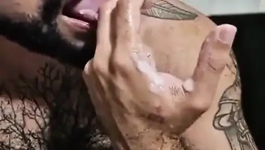 Benimle boşalmak ister misin?