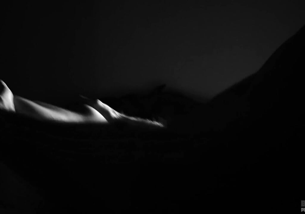 אני מדבר מלוכלך עם הבחורה שלי בזמן שהיא רוכבת עליי