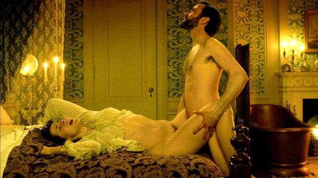 Jena Malone nude and sex movie scenes
