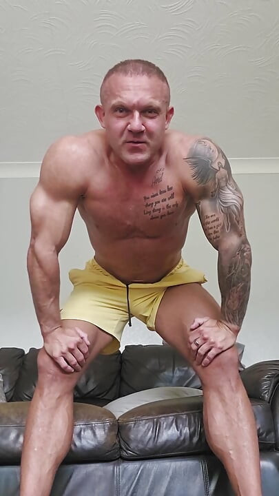 Alpha Giant Fetish & Sph