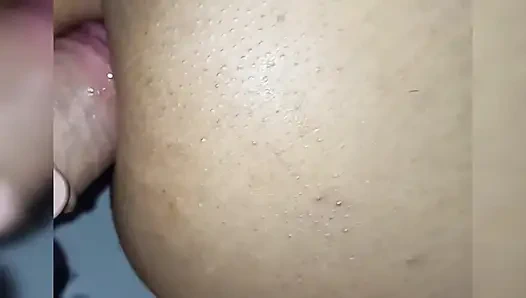 18-летняя брюнетка с большими отвисшими сиськами из Нью-Йорка, Соединенные Штаты, трахает большой хуй ее сводного брата, часть 57