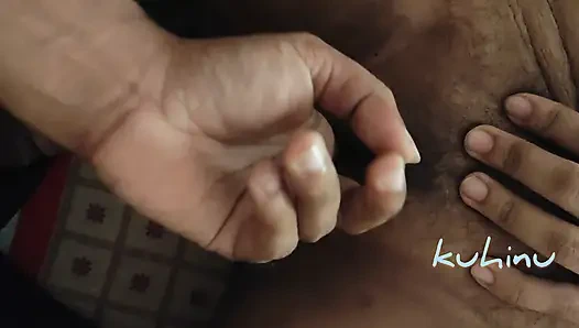 Aku suka banget dipijat pakai jari-jariku.