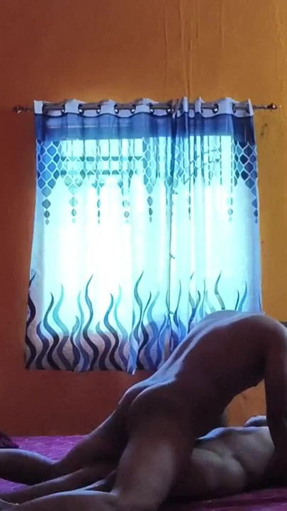 Indian Desi bhabhi sex - Both brother and sister go for a walk, the brother fucks his sister in both the rooms. | Clip 2