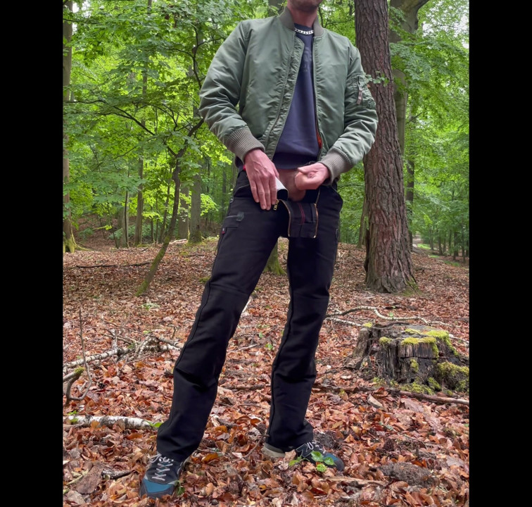 outdoor Piss n Wank