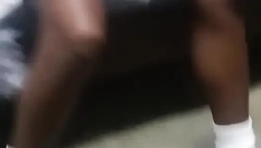 18 Yaşındaki Vergin Kızı Amını Parmaklıyor Ve Yarağını Emiyor