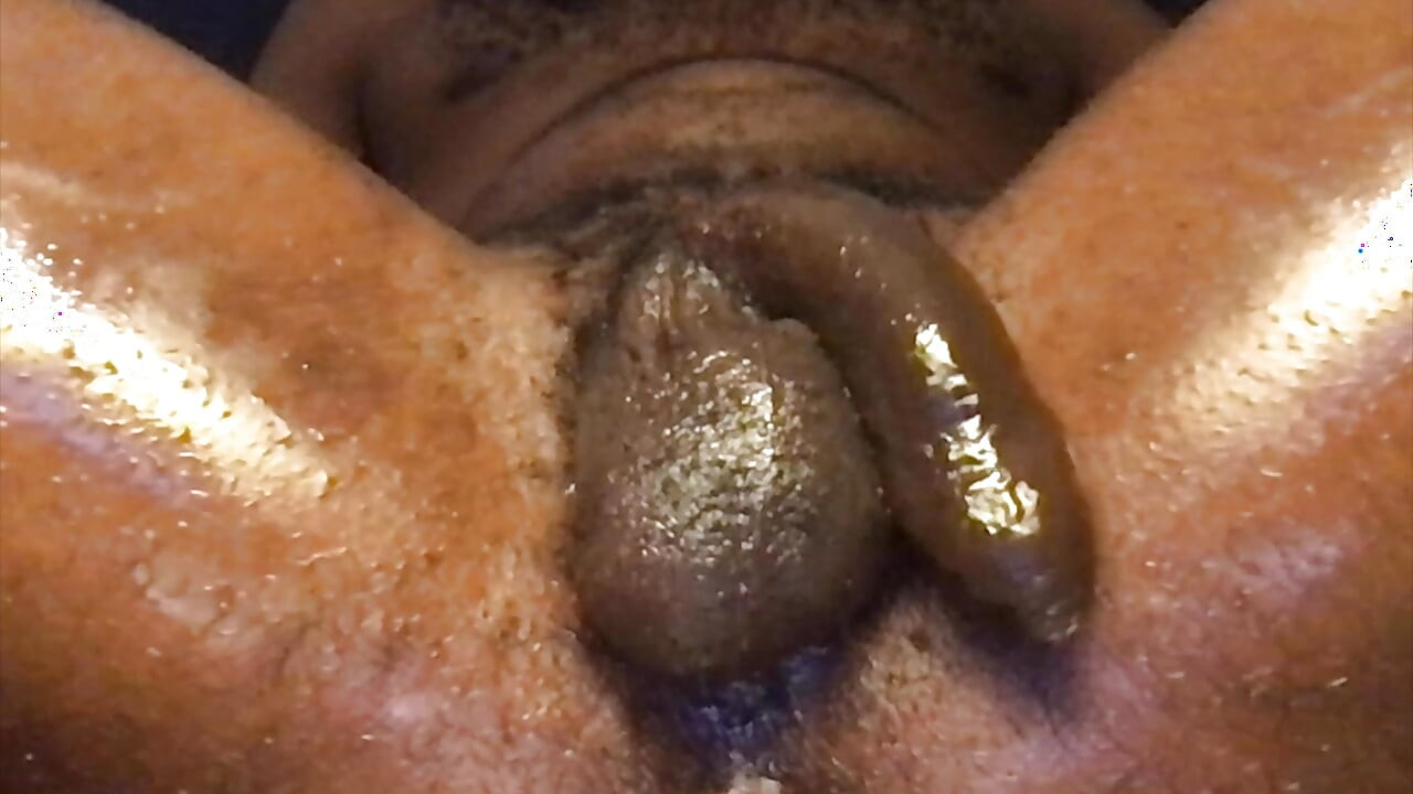 watch me get oiled up