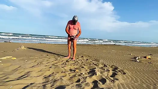 Помоги мне выбрать наряд для моего мужа