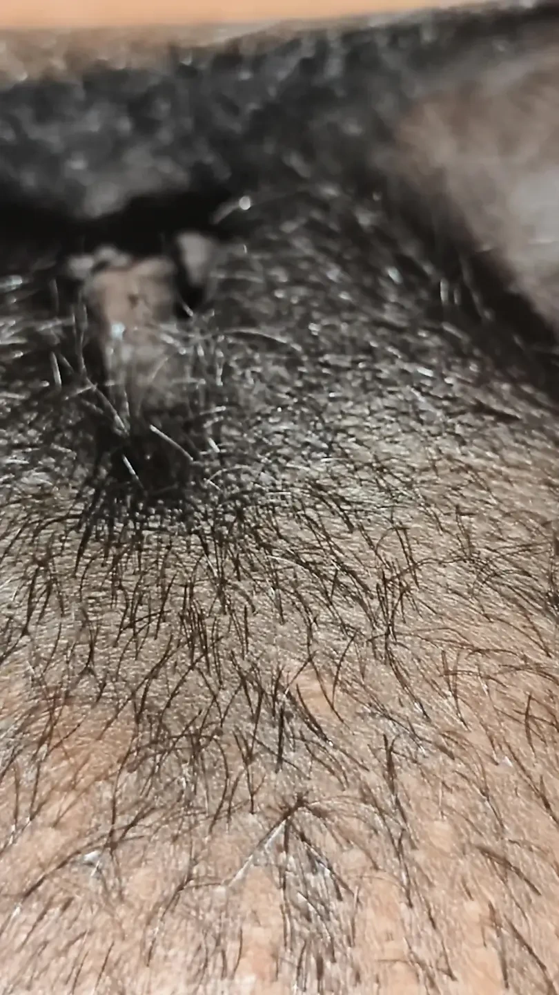 我那湿漉漉的黑莓女郎吃我的黑人男孩