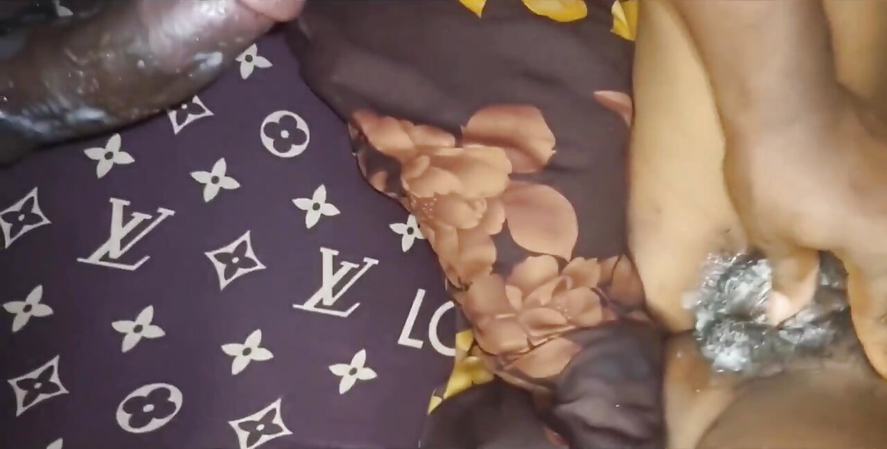 젖은 주스 보지가 너무 사랑스럽게 따먹히다