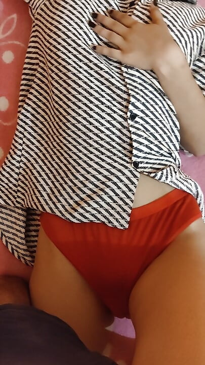 我的前男友在我的房间里操我 - 粗暴性爱
