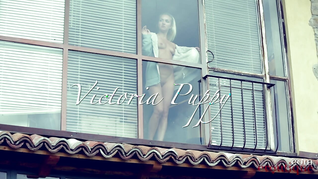 Victoria - mewarnai erotis