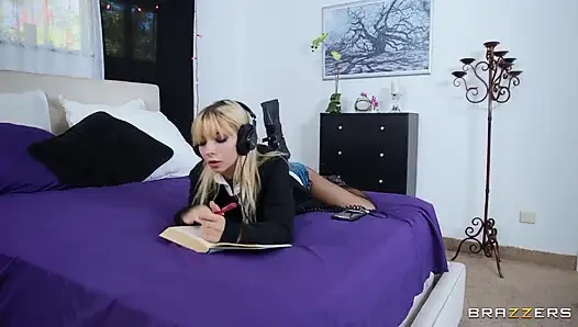 Brazzers - Petite Pervs! the Best of Zz Spinners