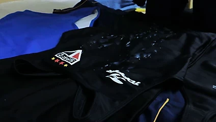 Cum üzerinde mayo spandex spfc