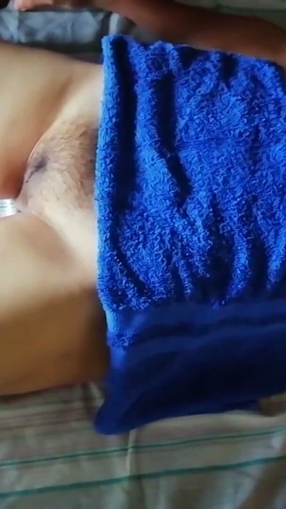 Srilankan Black Boy got a during a Massage from a Beautiful Masseuse | Clip 1