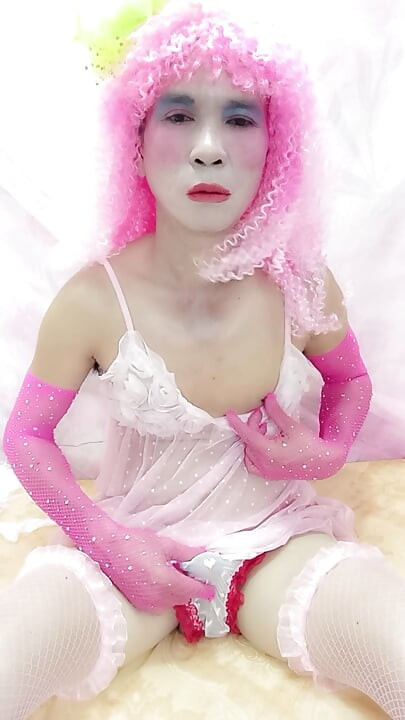 Oanh Le transgender wearing sexy clothes selfie cups tinh