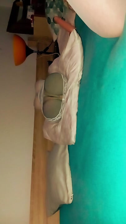 MEGA DILDO IN SMALL ASS