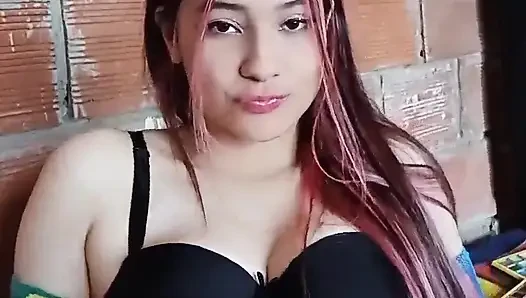 Genç Kolombiyalı kız