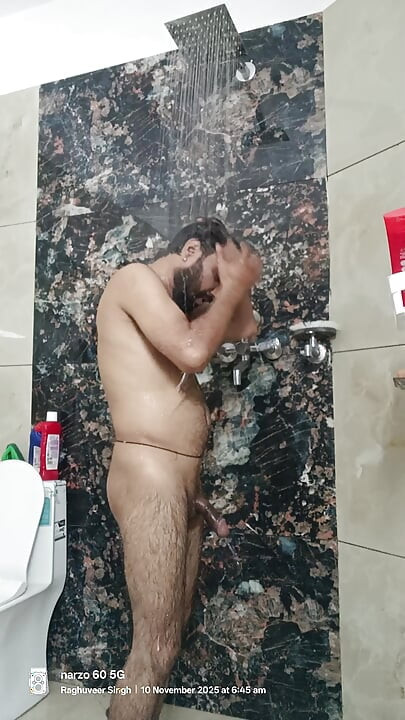 Indijski policajac jebe šupak i duboko puši je rupa