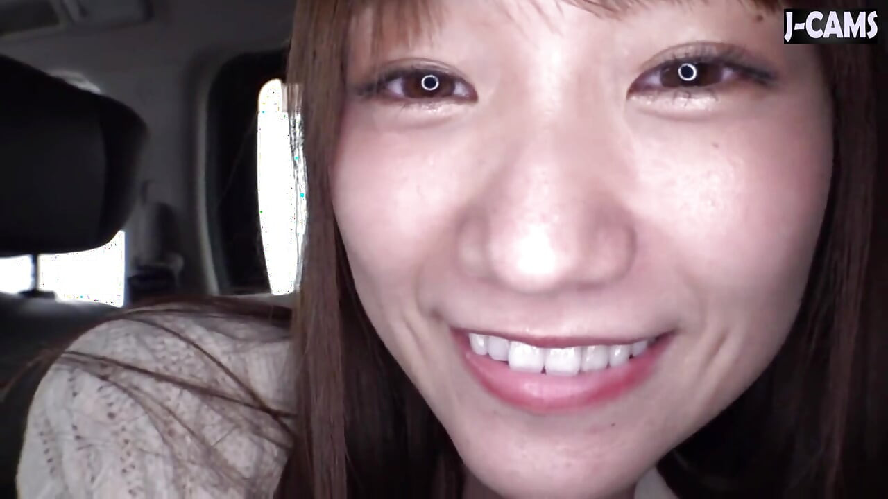 Affectionate Busty Tour Guide Teases with Sweet Exposure and a Willing Smile Part 1