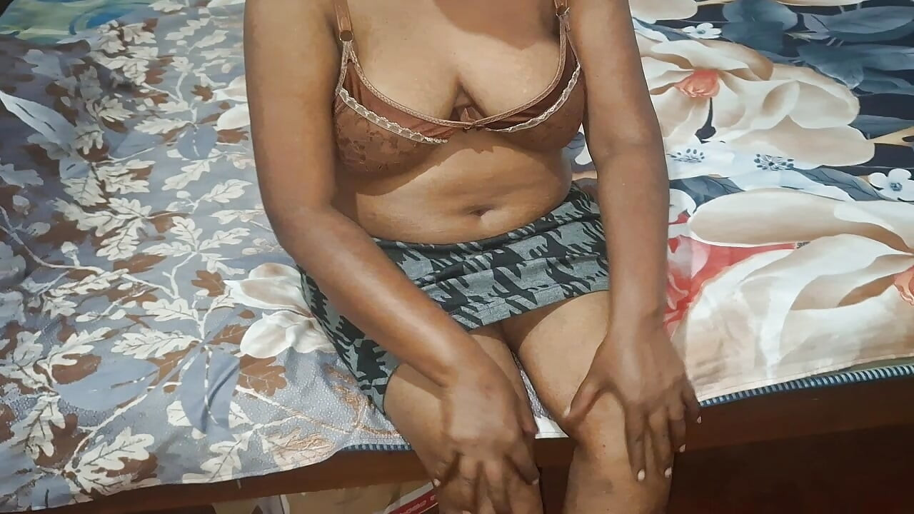 Sexy Thick Personal Trainer at Home