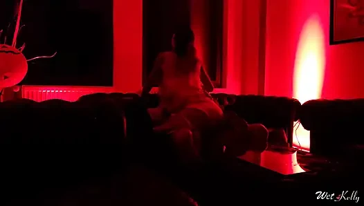 Arkadaşımın malikanesinde bir yabancıyla partide seks