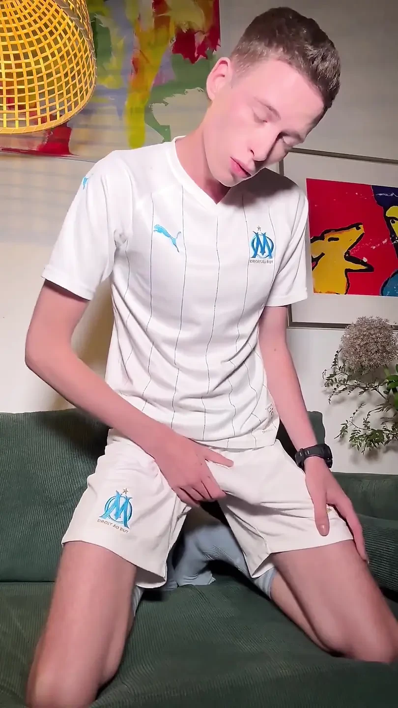 Craig Kennedy in Football Kit Jerks His Massive Thick Dick – Hot Solo Session