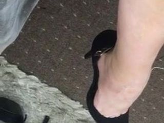 El zapato de novia cuelga