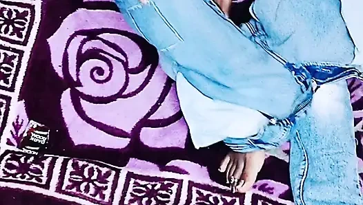 My sister got naked and drained the water from her pussy