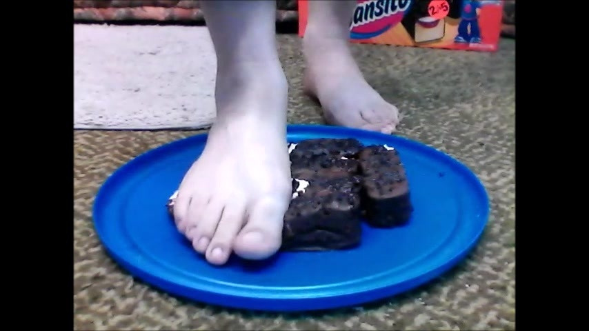 Xandro Snack Time