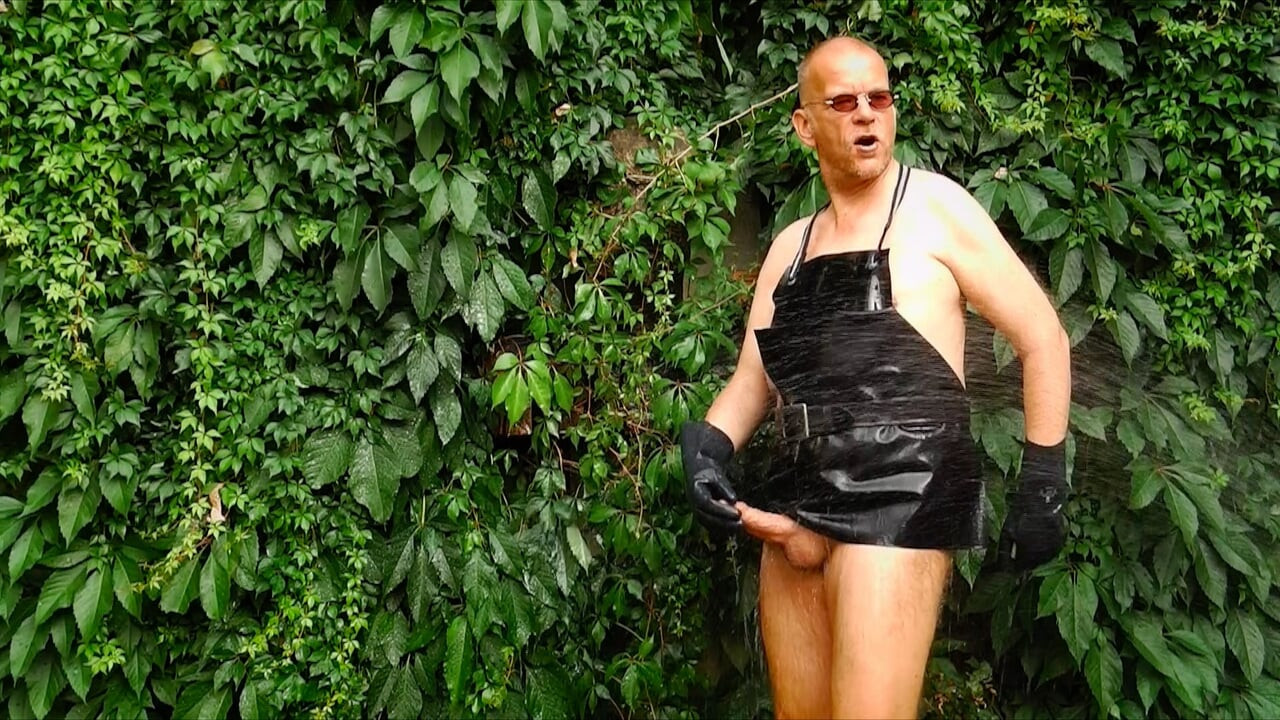 Horny Rubber Gardener 27 (Wet Play & Piss)