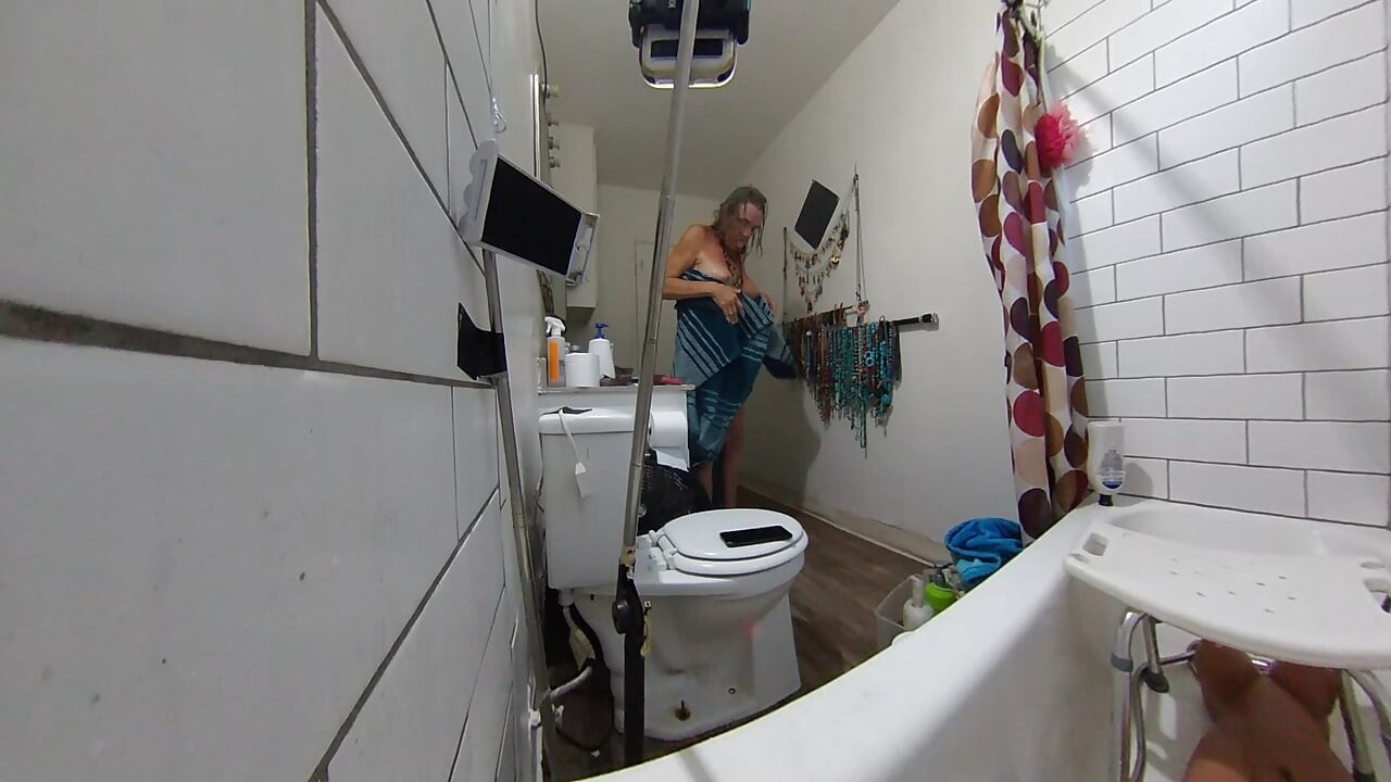 LizzyYum June 2926 bathing masturbation #3