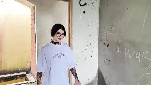 Hard Sex with Slutty Alternative Girl in an Abandoned Building