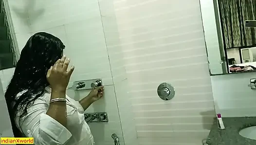 Hintli güzel ateşli üvey kız kardeş genç kızla seks yapıyor! Taboo Sex