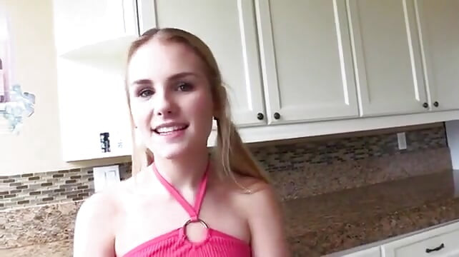 ضخ جليسة الأطفال البالغة من العمر 18 عاما مليئة بالمني!