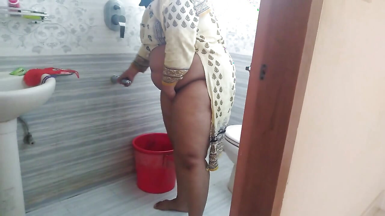 A 55 Year Old Granny Was Fucked by a 19 Year Old Stranger in the Bathroom